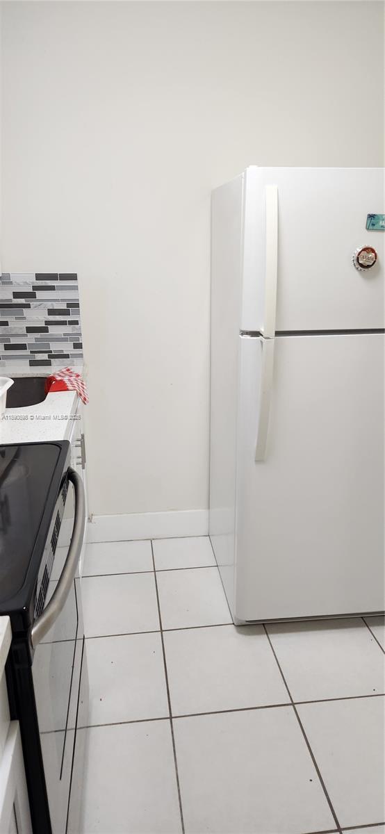 CORAL GATE WEST CONDO - Residential Lease