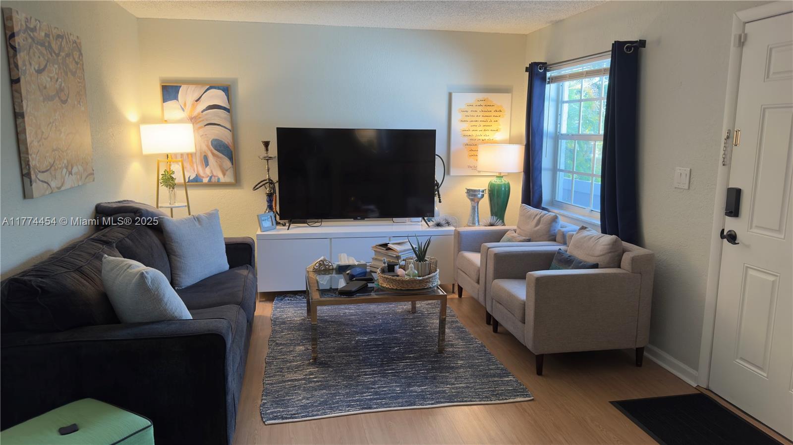 Photo 1 of 900 Ne 26th St 11, Wilton Manors, Florida, $2,200, Web #: 11774454