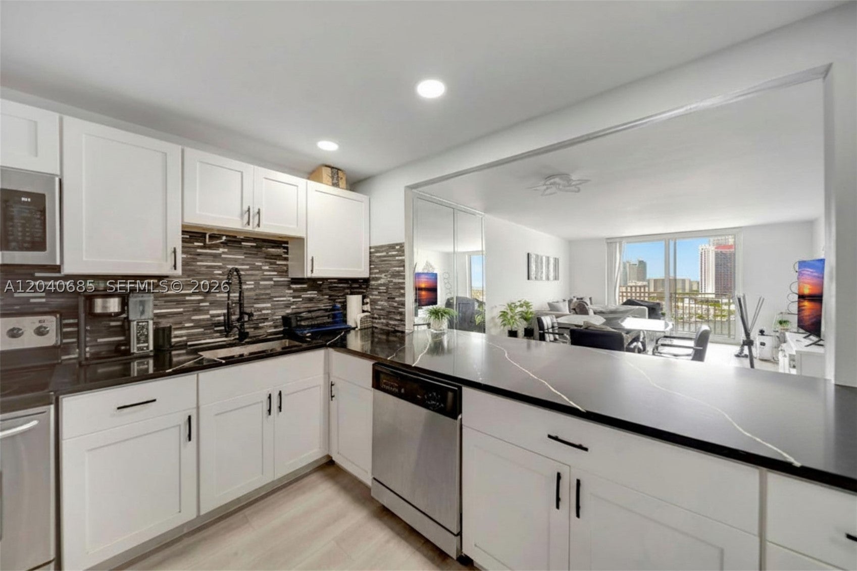 427 Golden Isles Dr 16H