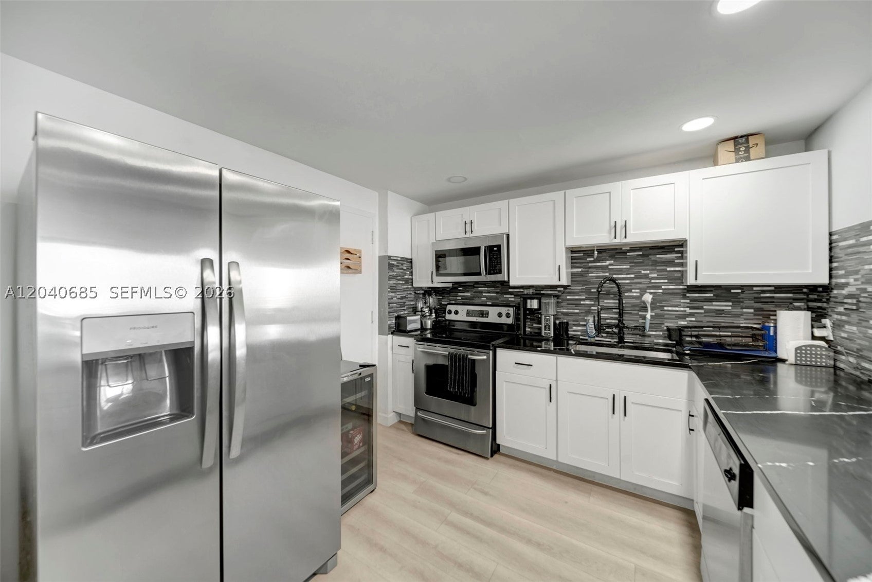 427 Golden Isles Dr 16H
