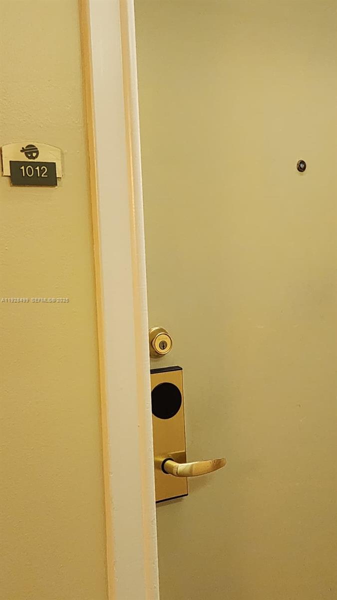 THE MUTINY CONDO - Residential