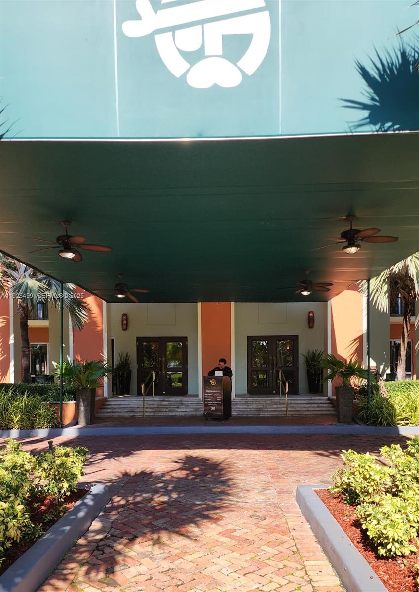 THE MUTINY CONDO - Residential