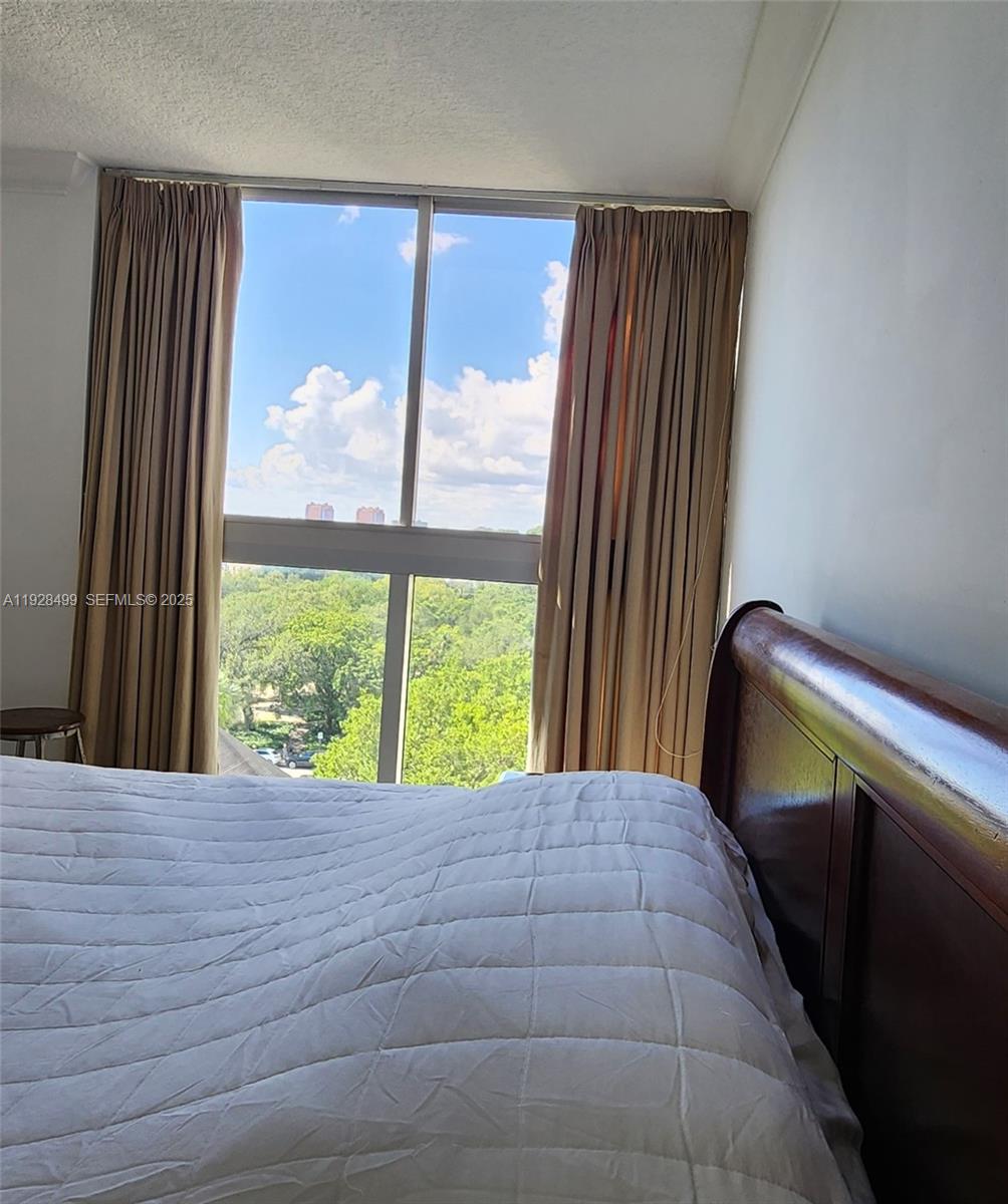 2951 S Bayshore Dr 1012