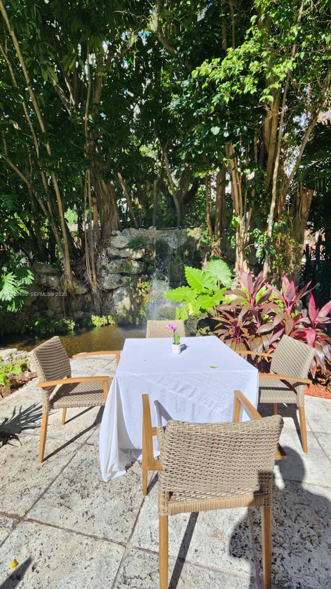 THE MUTINY CONDO - Residential