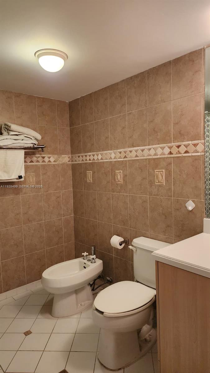 THE MUTINY CONDO - Residential