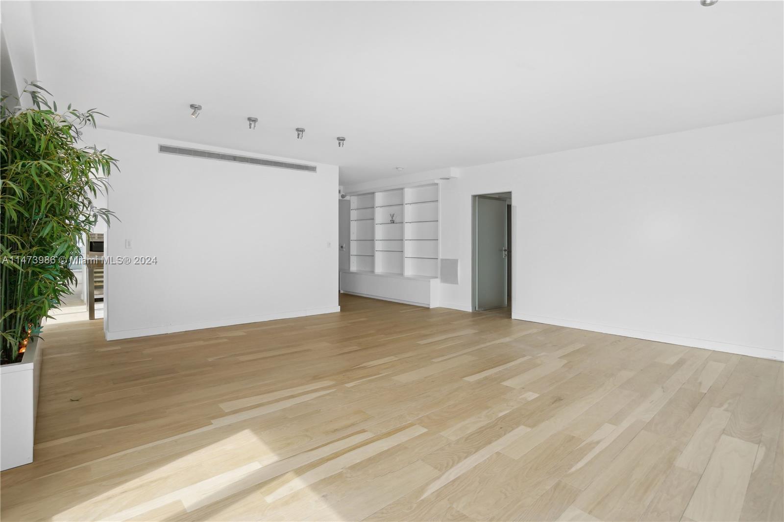 JADE RESIDENCES AT BRICKE - Residential