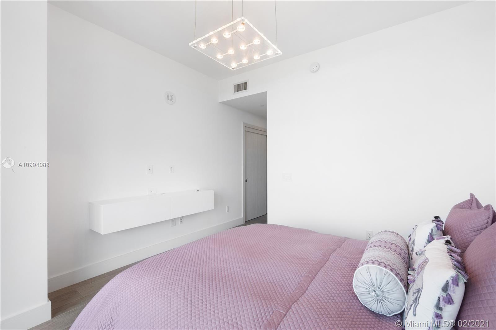 OCEANA KEY BISCAYNE CONDO - Residential