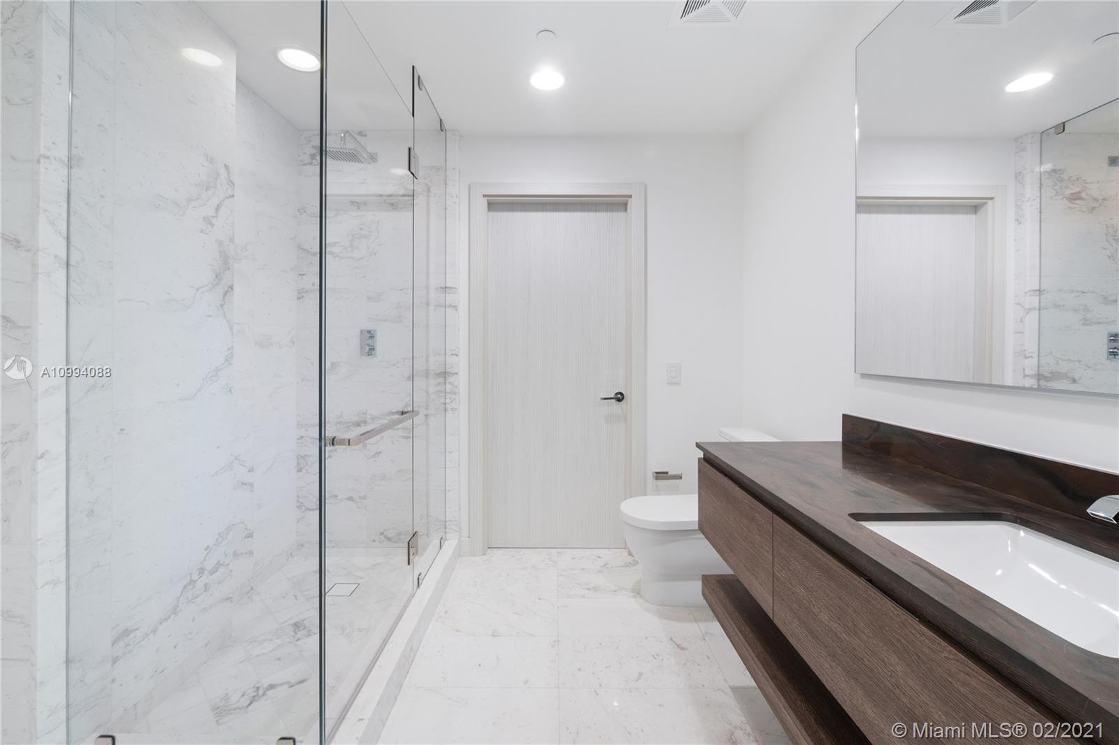 OCEANA KEY BISCAYNE CONDO - Residential