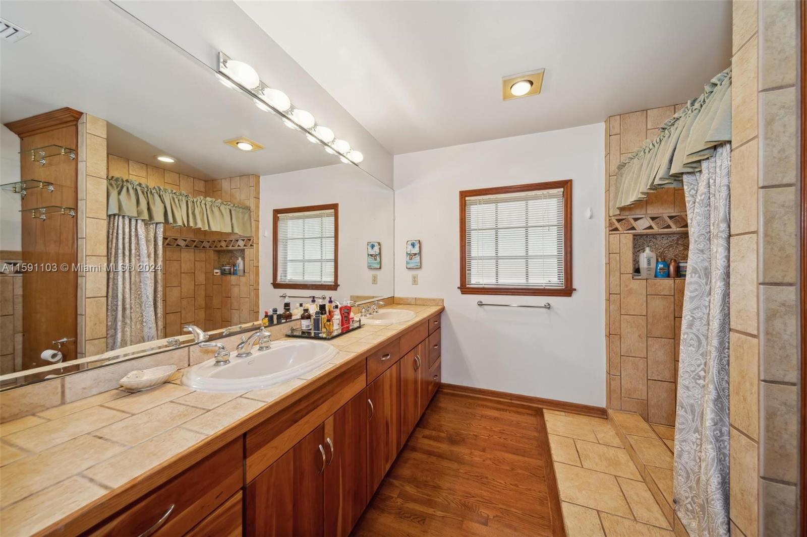 REDLAND CITRUS ORCHARDS S - Land