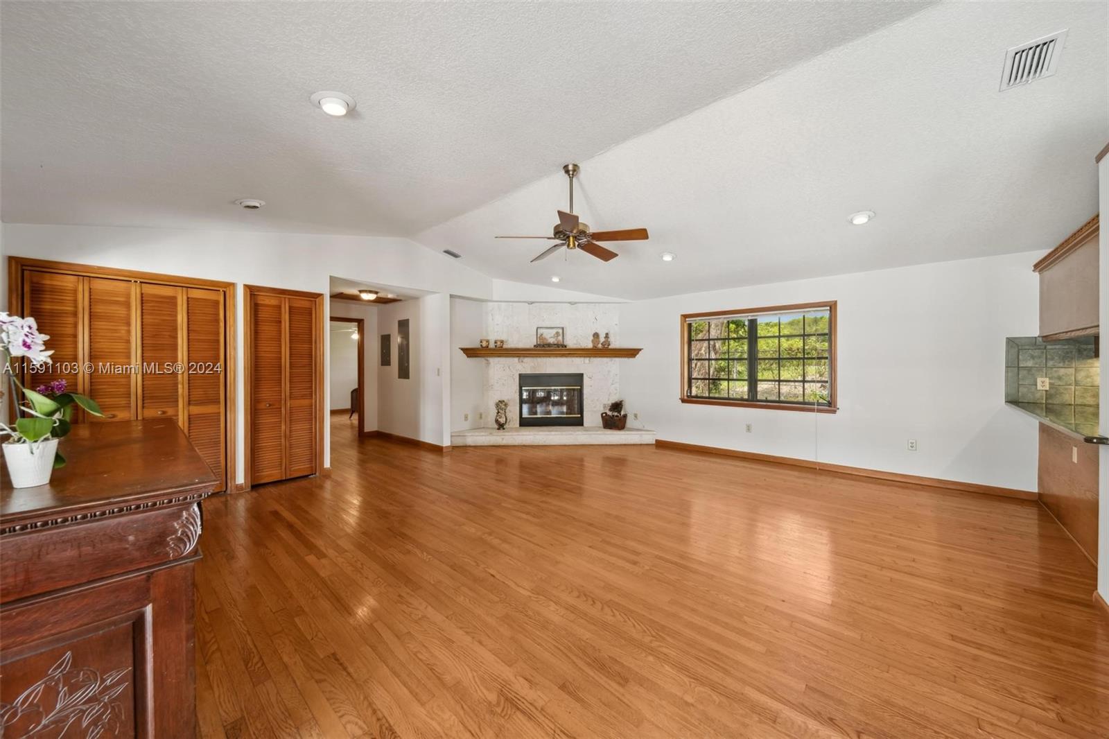 REDLAND CITRUS ORCHARDS S - Land