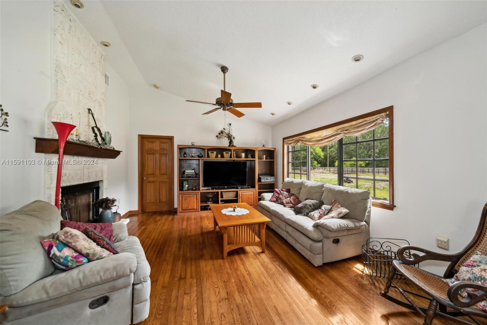 REDLAND CITRUS ORCHARDS S - Land