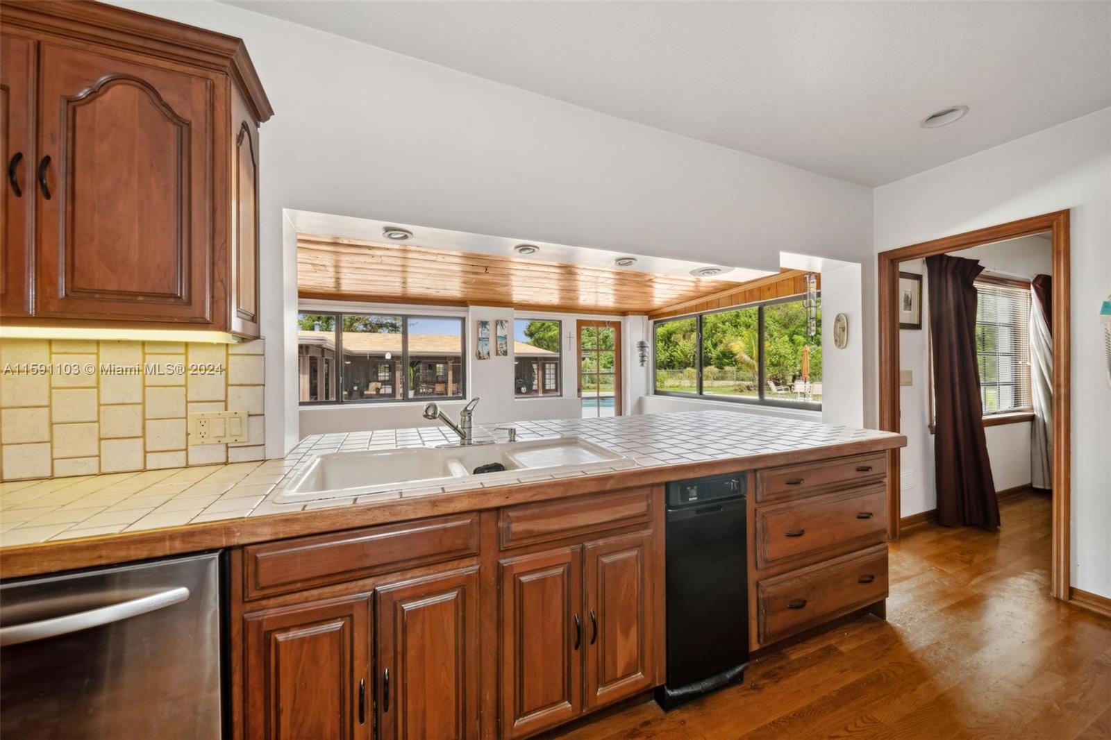 REDLAND CITRUS ORCHARDS S - Land