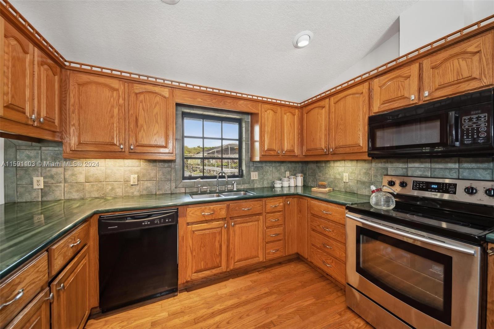 REDLAND CITRUS ORCHARDS S - Land