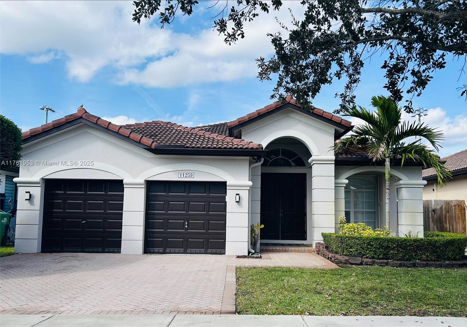 11259 Nw 79th Ln, Doral, Miami-Dade County, Florida - 3 Bedrooms  
2 Bathrooms - 