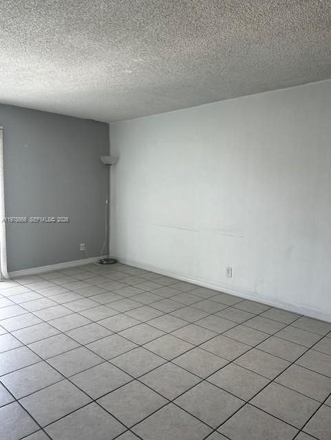 YOLANDA VILLAS CONDO - Residential