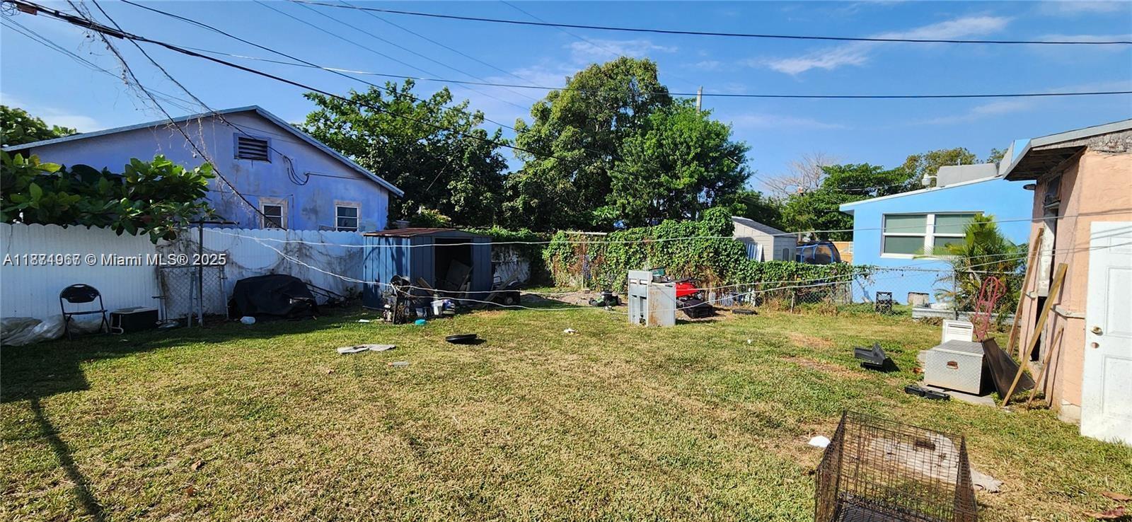 17TH AVE MANOR - Residential