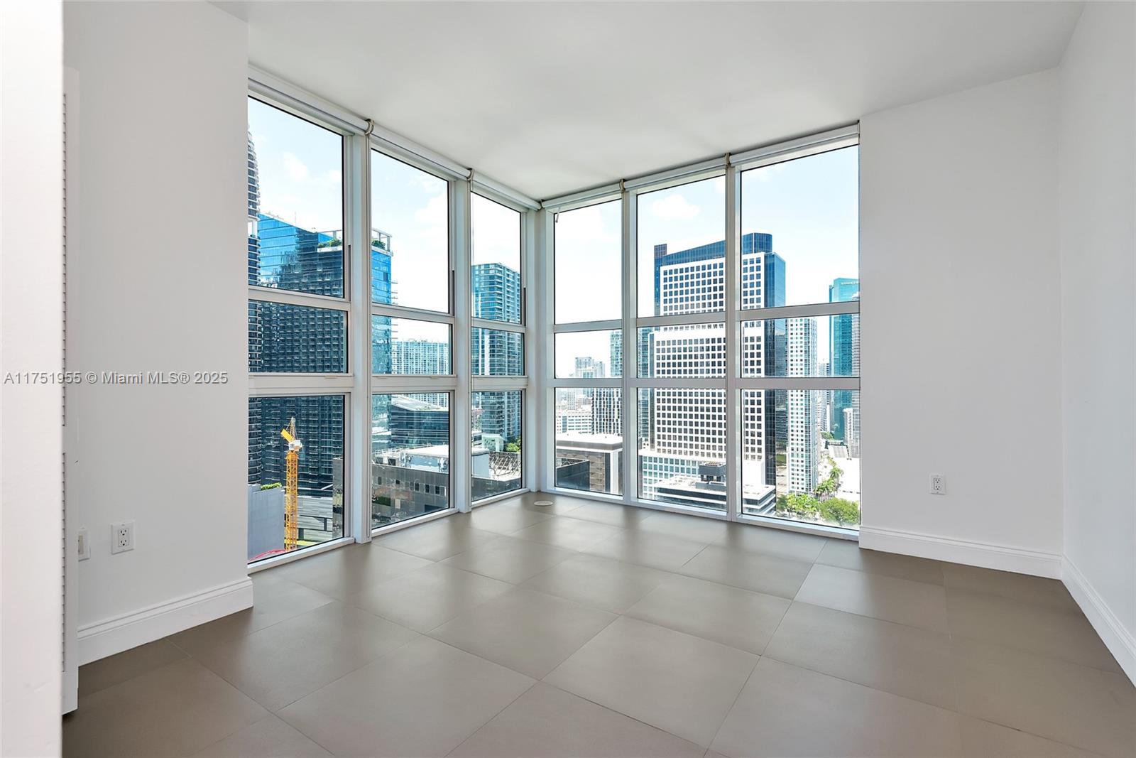 Property for Sale at 951 Brickell Ave 2701, Miami, Broward County, Florida - Bedrooms: 1 
Bathrooms: 1  - $519,000