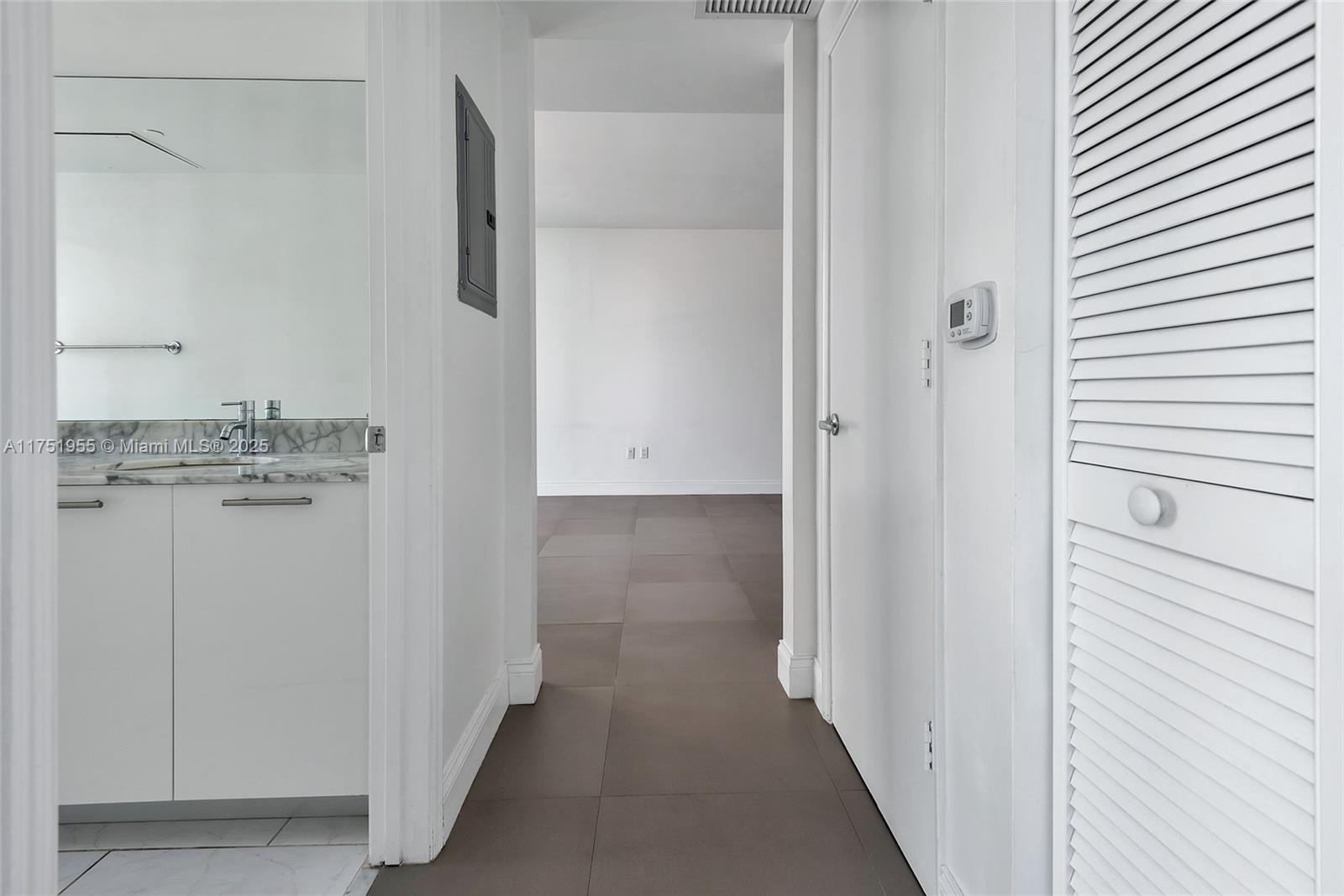 THE PLAZA 901 BRICKELL - Residential
