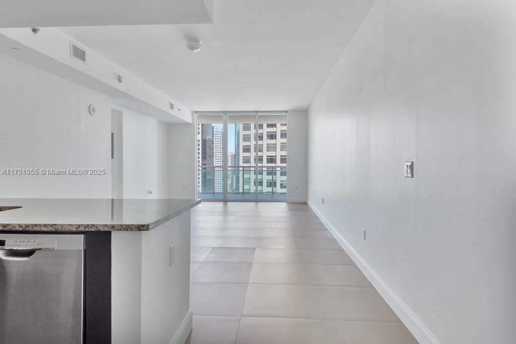 THE PLAZA 901 BRICKELL - Residential