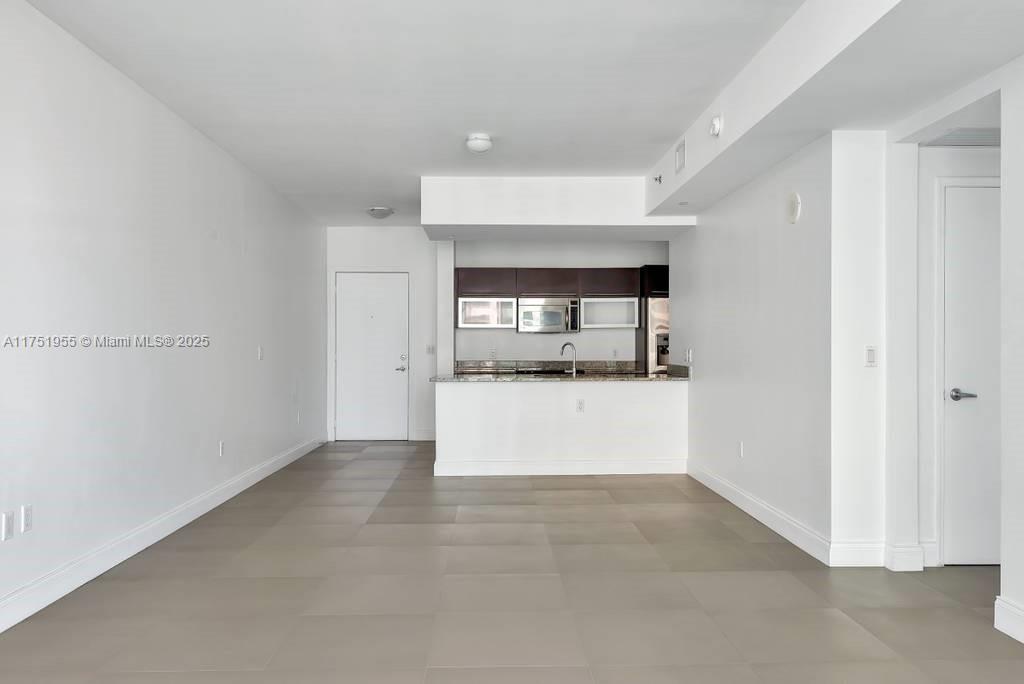 THE PLAZA 901 BRICKELL - Residential