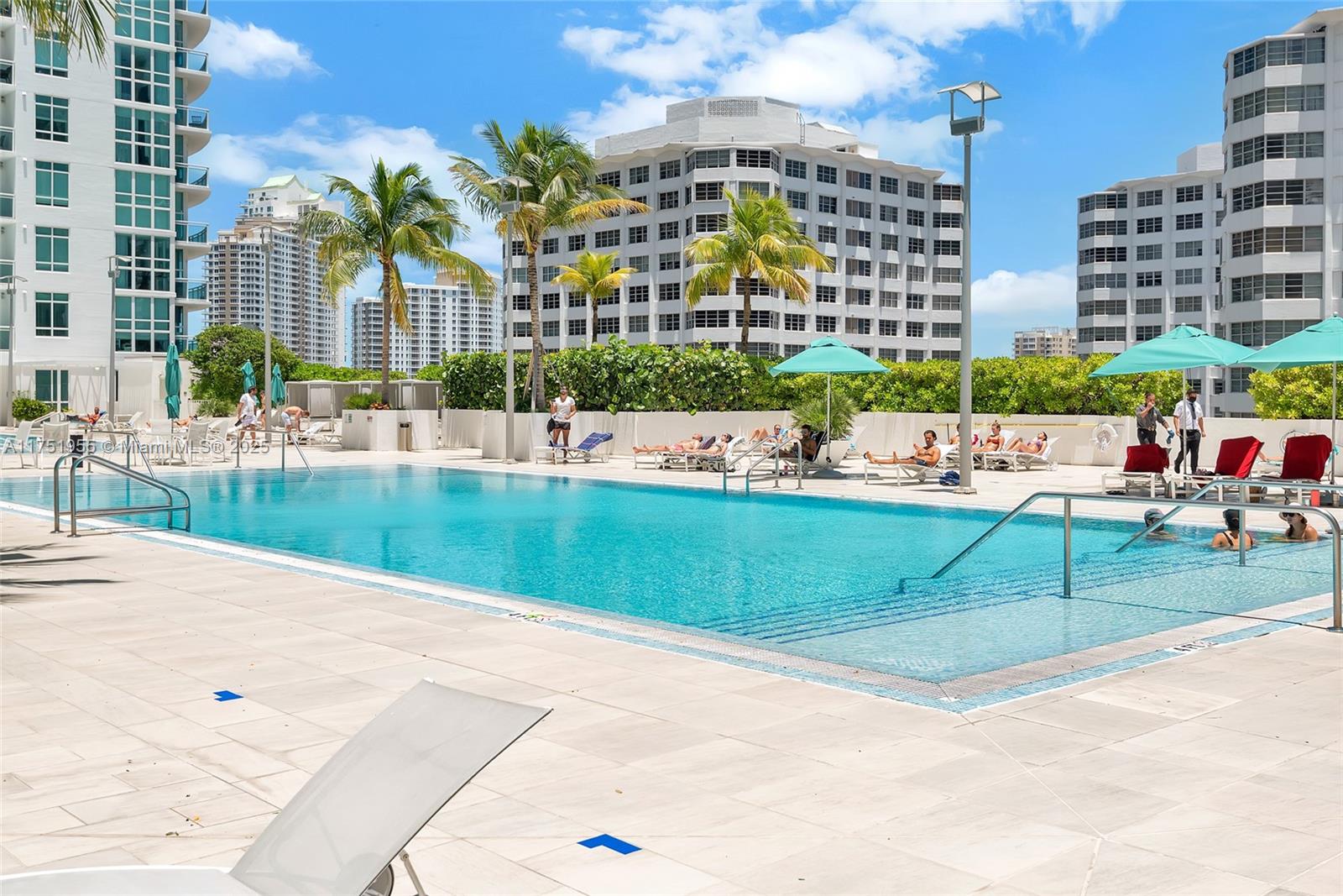 THE PLAZA 901 BRICKELL - Residential