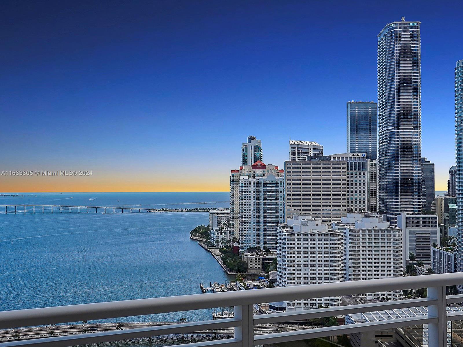 CARBONELL CONDO - Residential