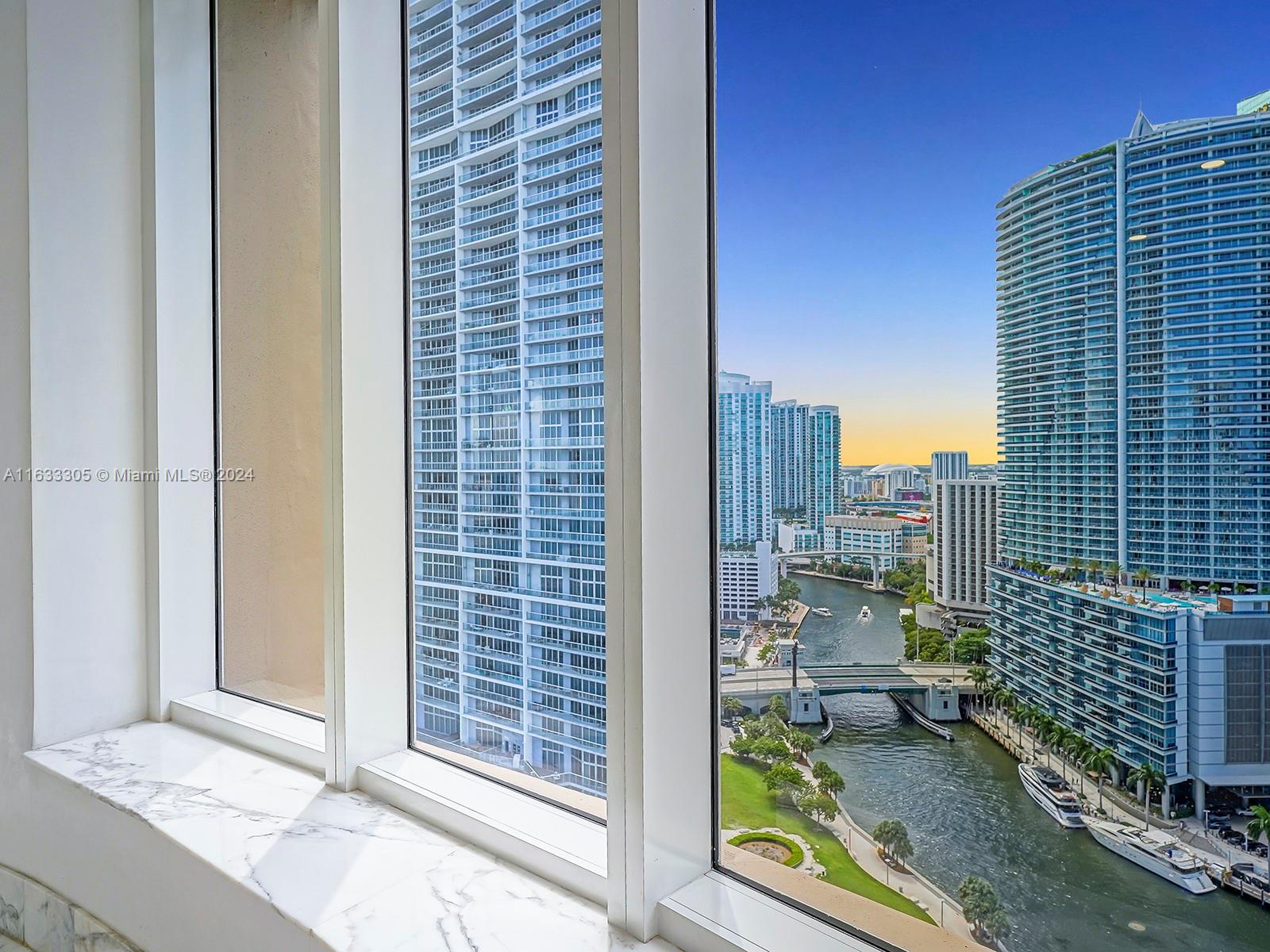 CARBONELL CONDO - Residential