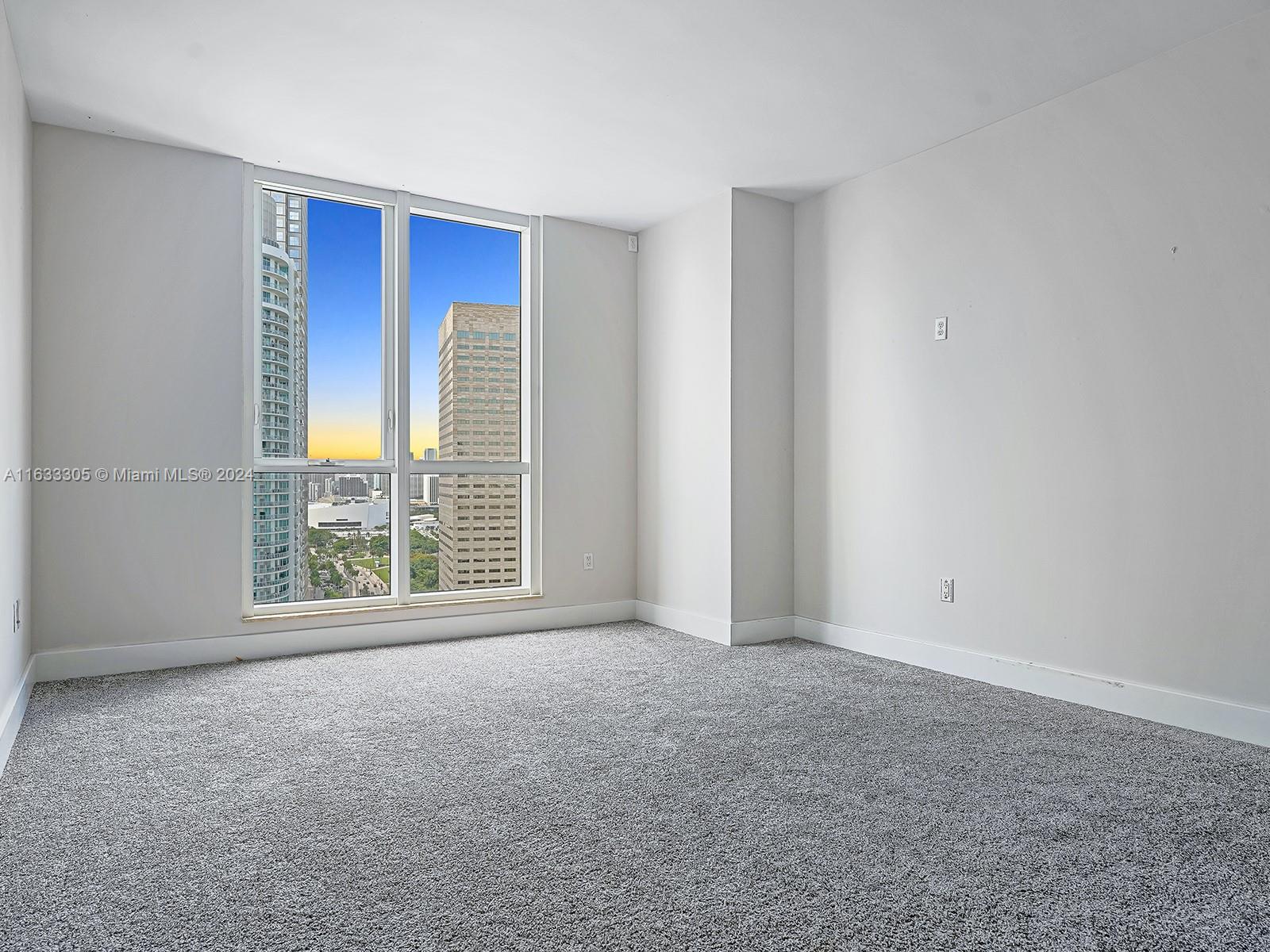 CARBONELL CONDO - Residential