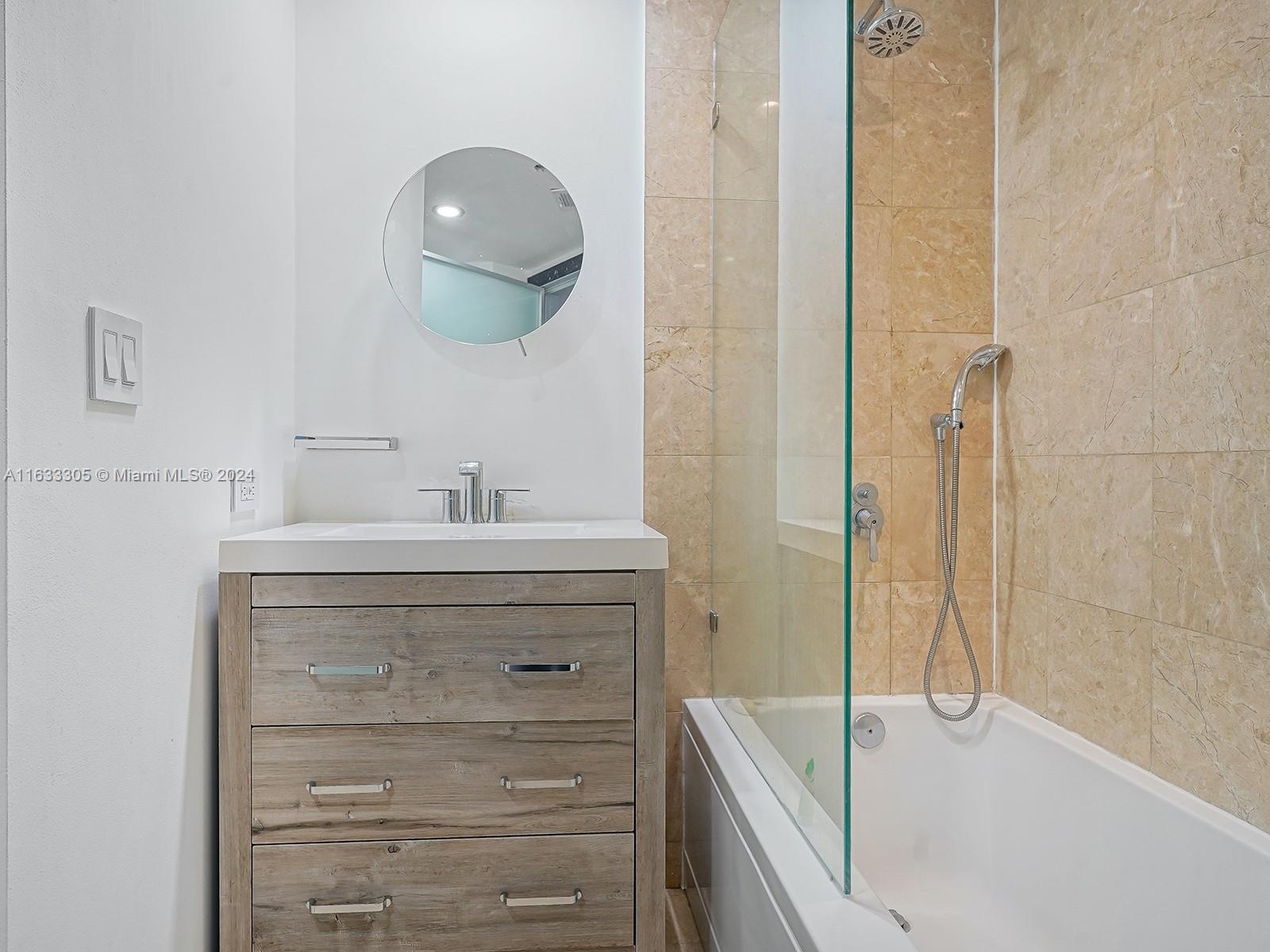 CARBONELL CONDO - Residential