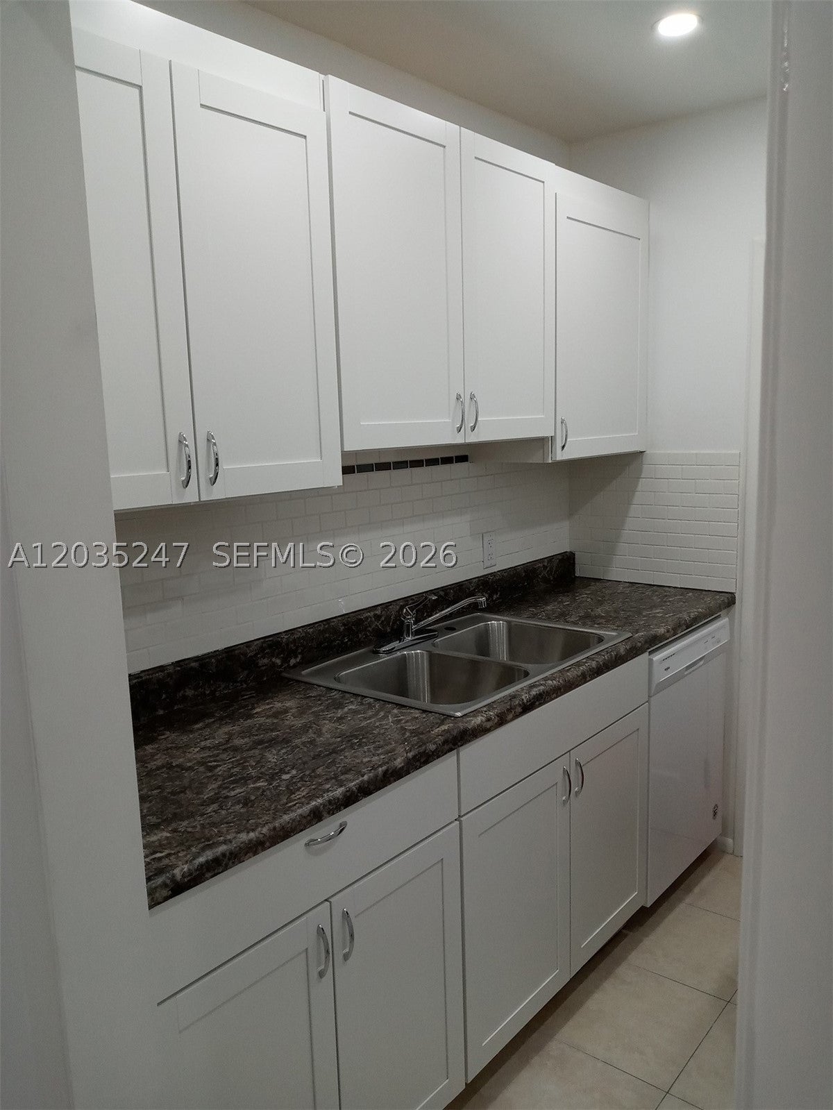 1250 E Sample Rd 303