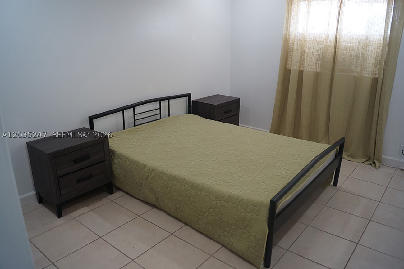 1250 E Sample Rd 303