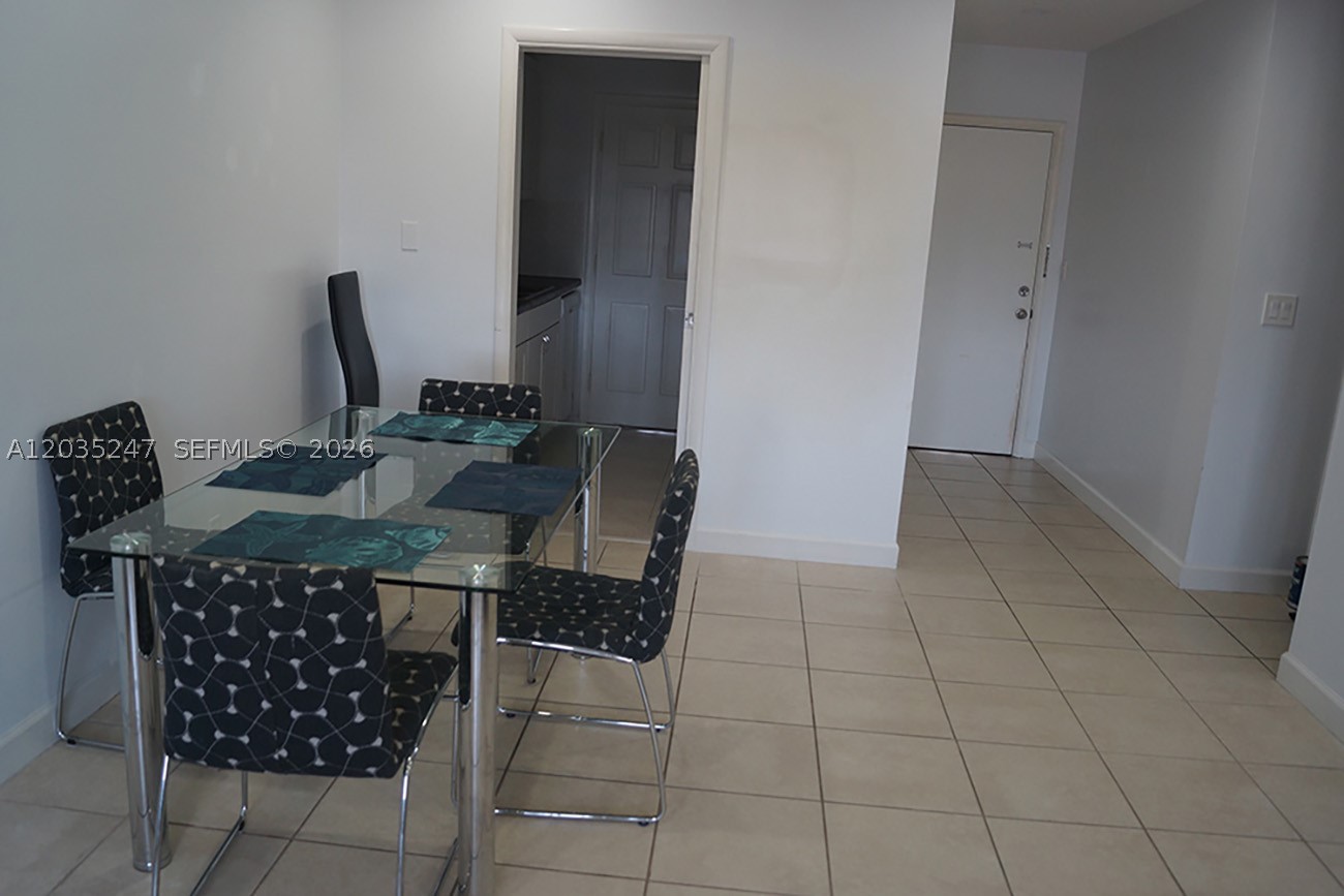 1250 E Sample Rd 303