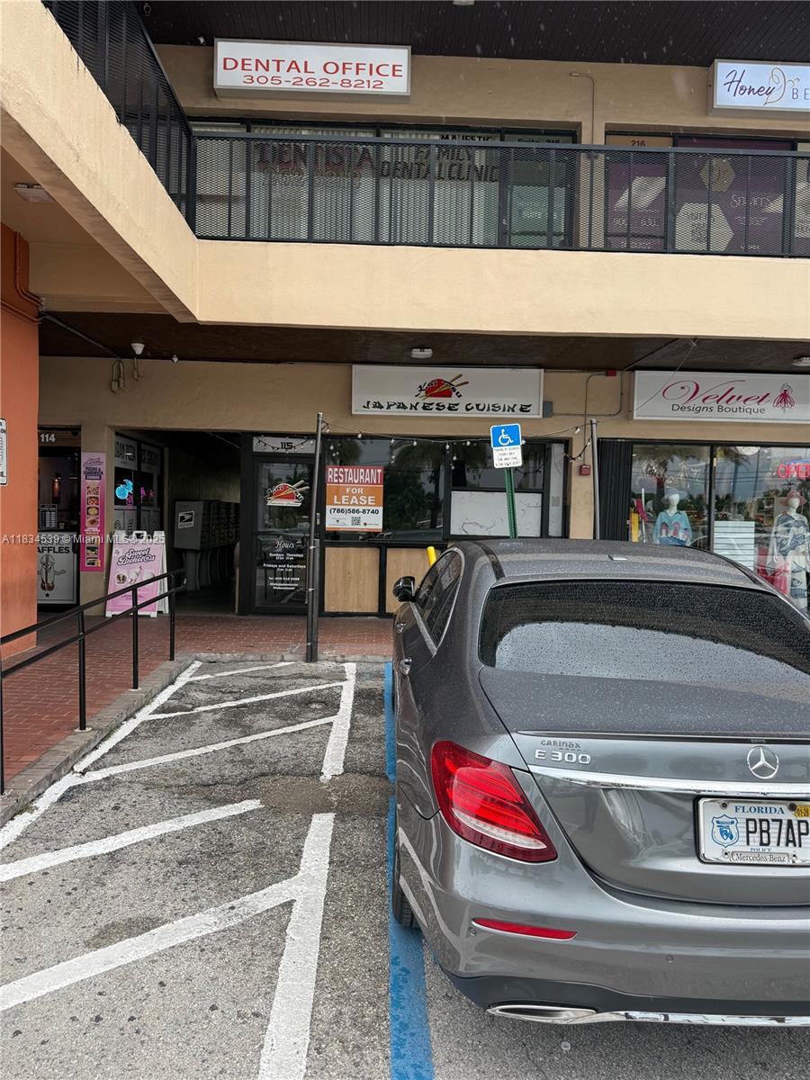 8100 SW 8th St