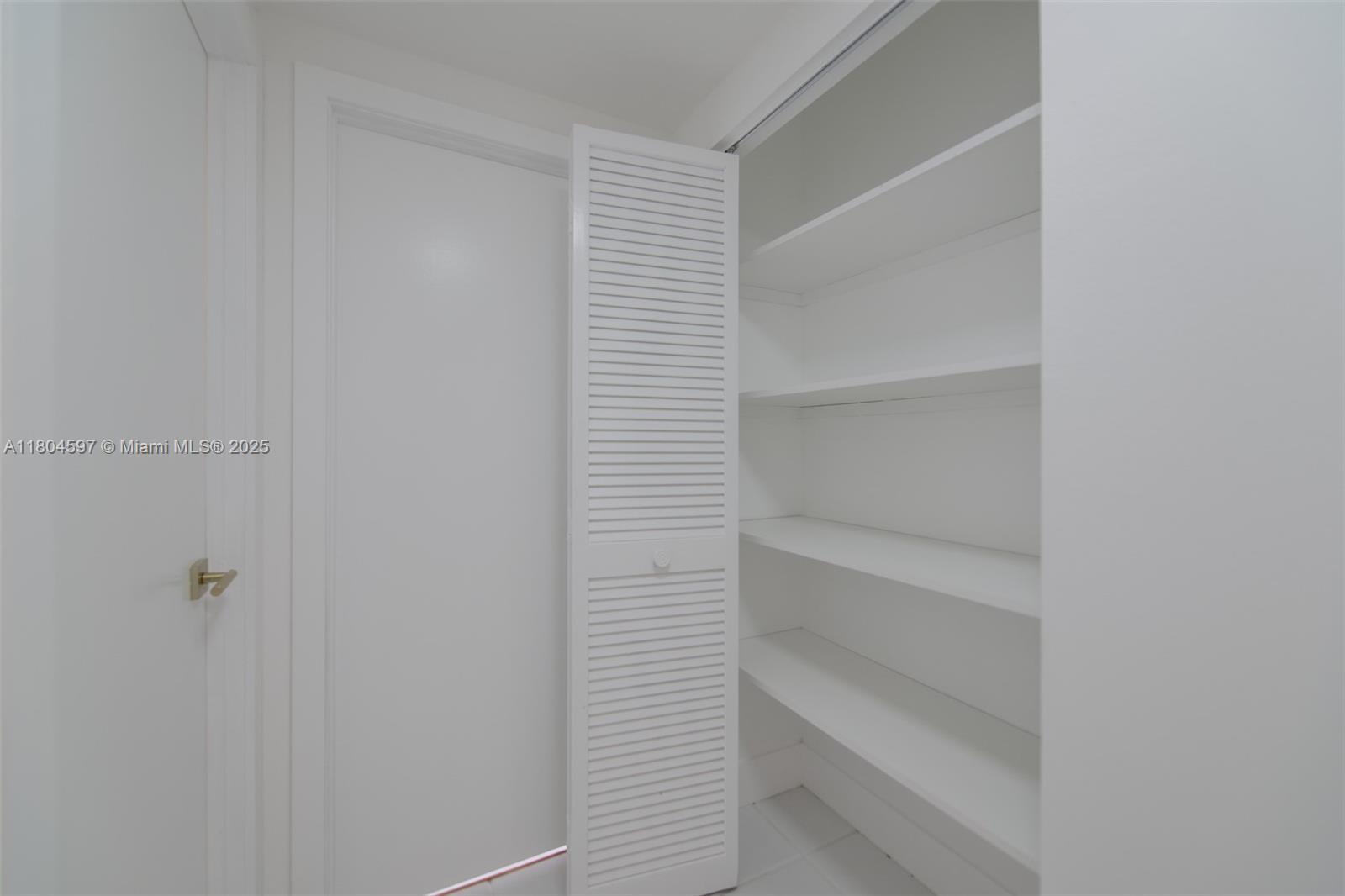 HEMISPHERES CONDO - Residential Lease