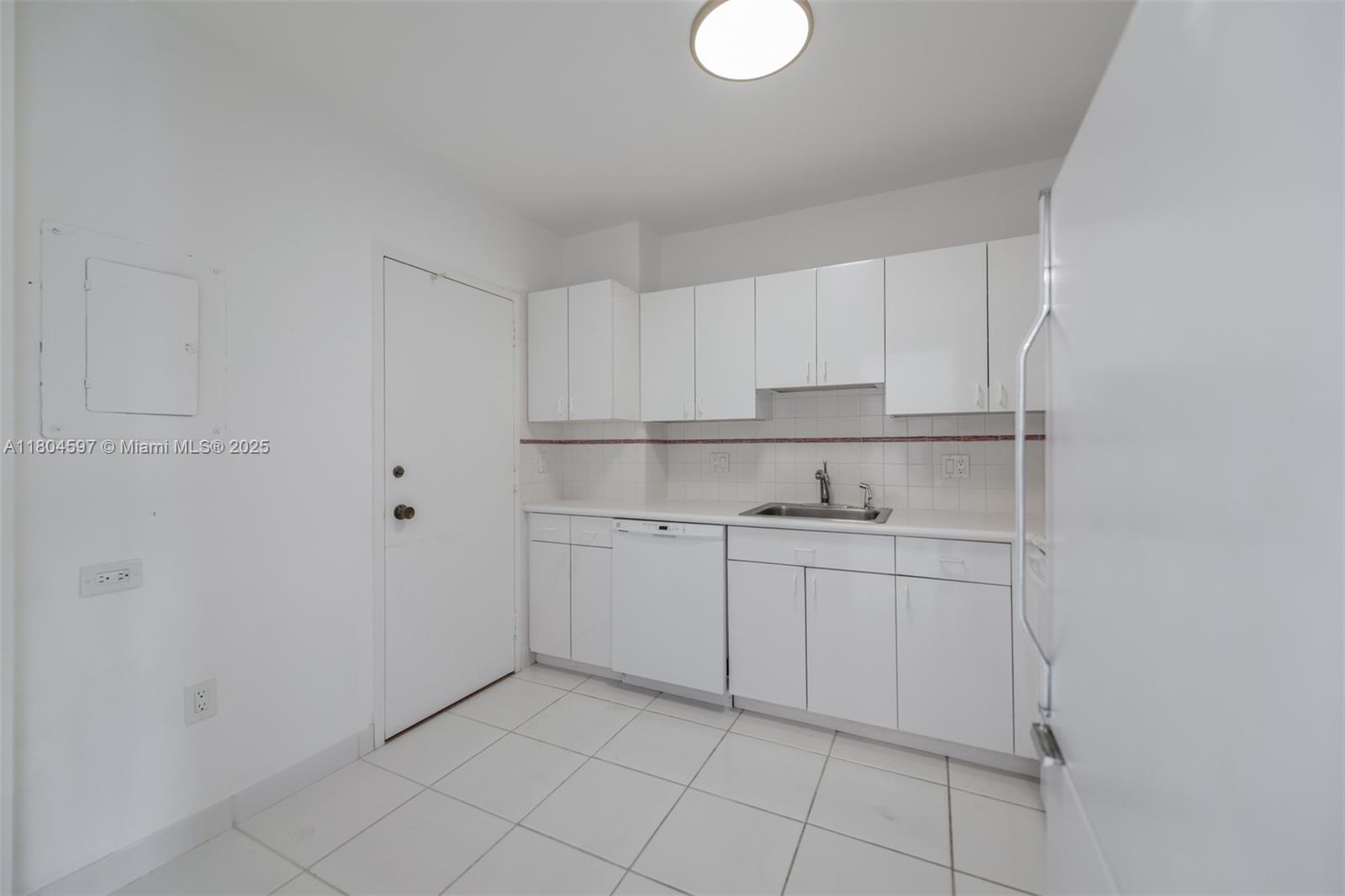 HEMISPHERES CONDO - Residential Lease