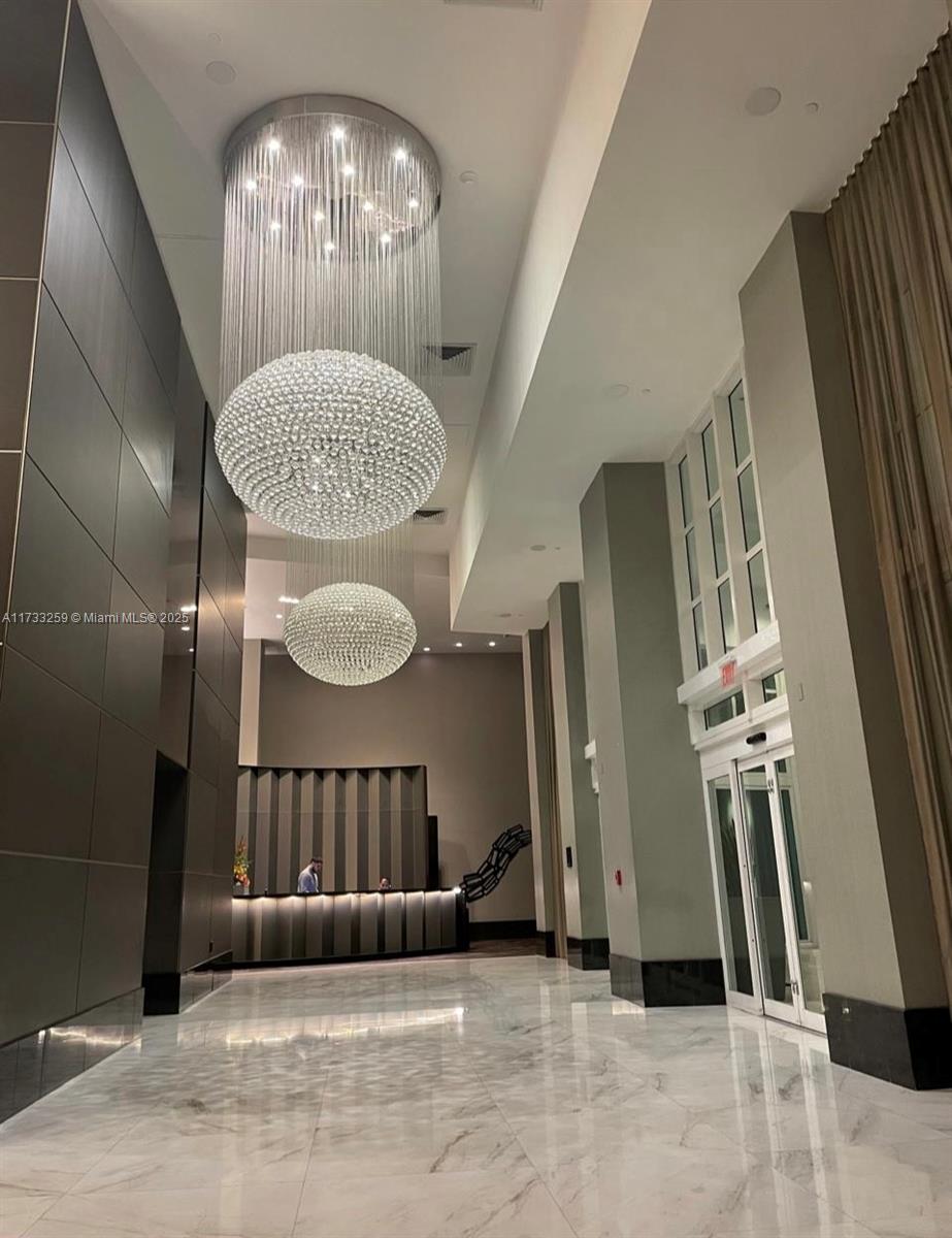 THE PLAZA 901 BRICKELL CO - Residential