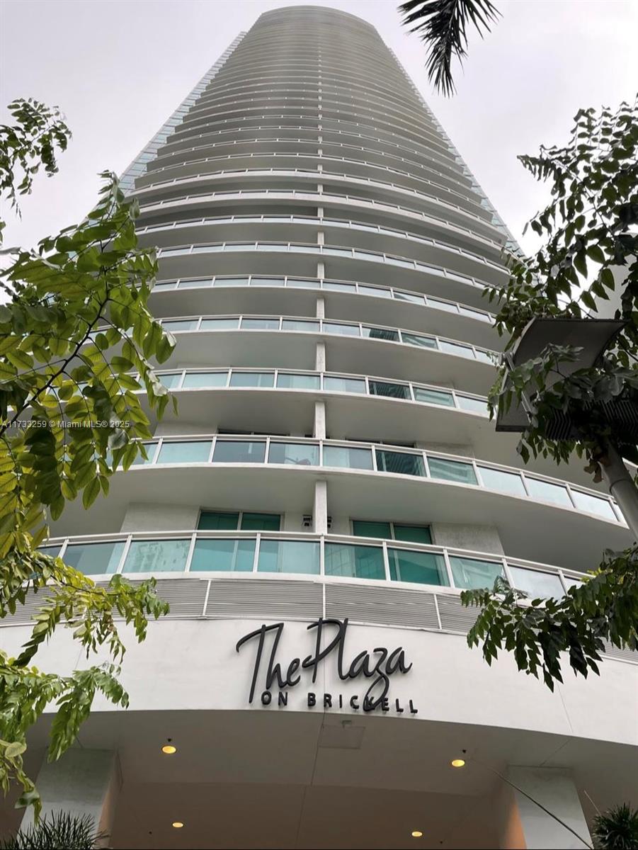 Property for Sale at 951 Brickell Ave 301, Miami, Broward County, Florida - Bedrooms: 1 
Bathrooms: 1  - $490,000