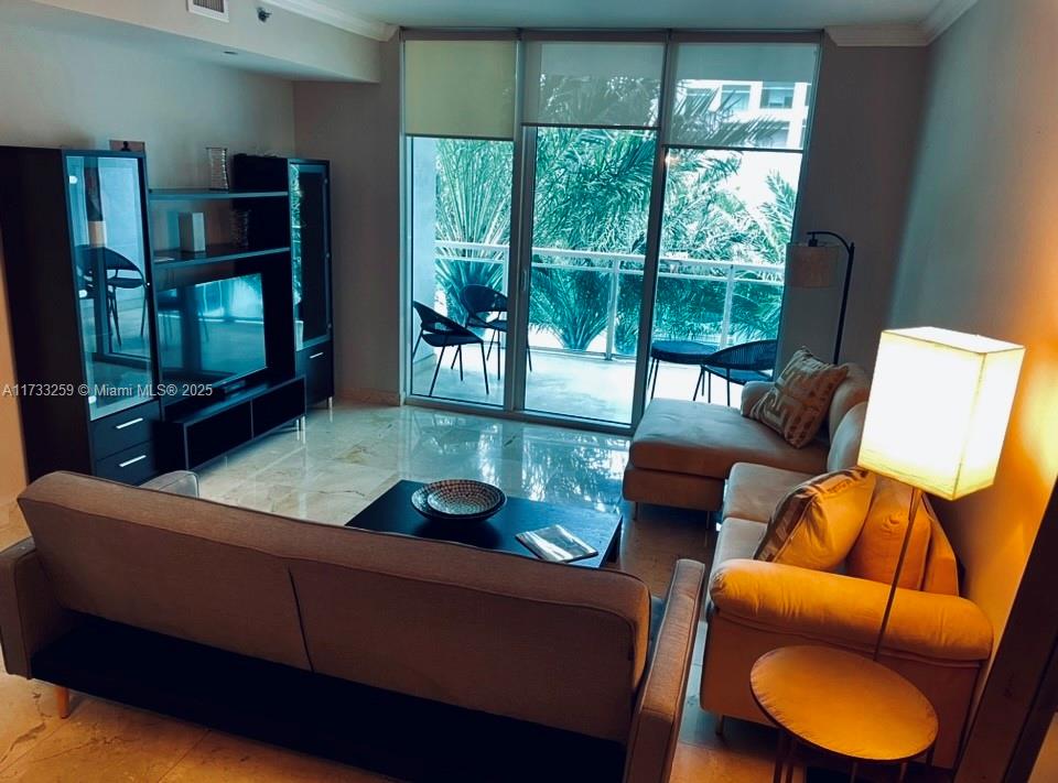 THE PLAZA 901 BRICKELL CO - Residential