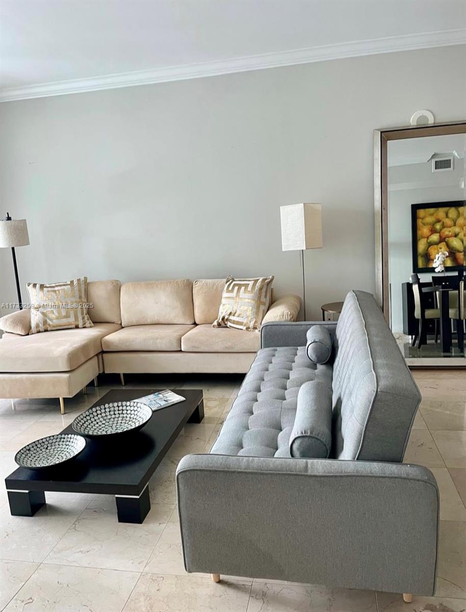 THE PLAZA 901 BRICKELL CO - Residential