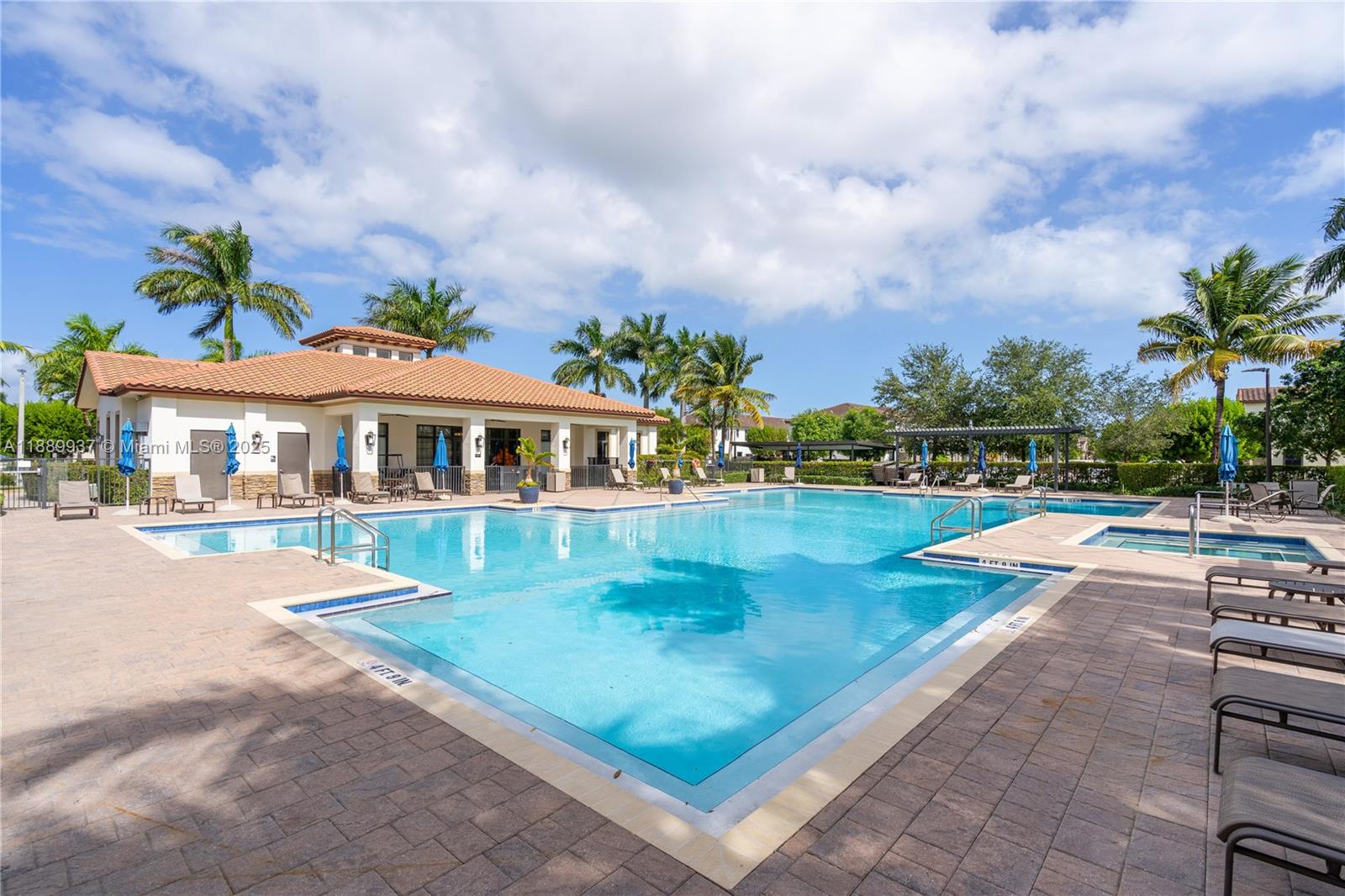 COCO PALM ESTATES - Residential