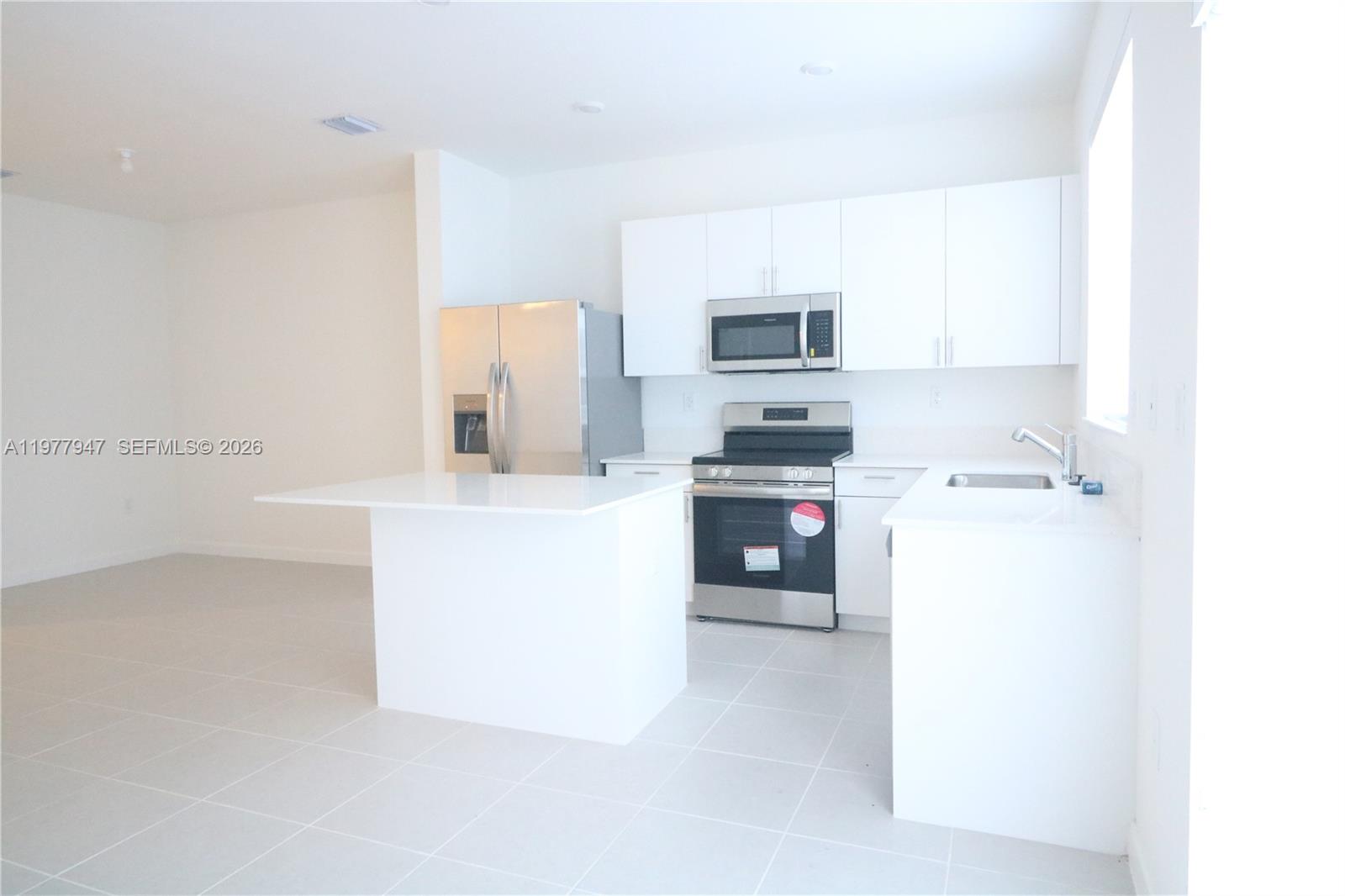 PARADISE PINES - Residential