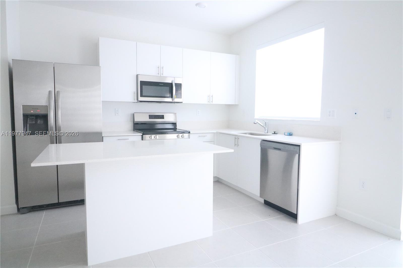 PARADISE PINES - Residential