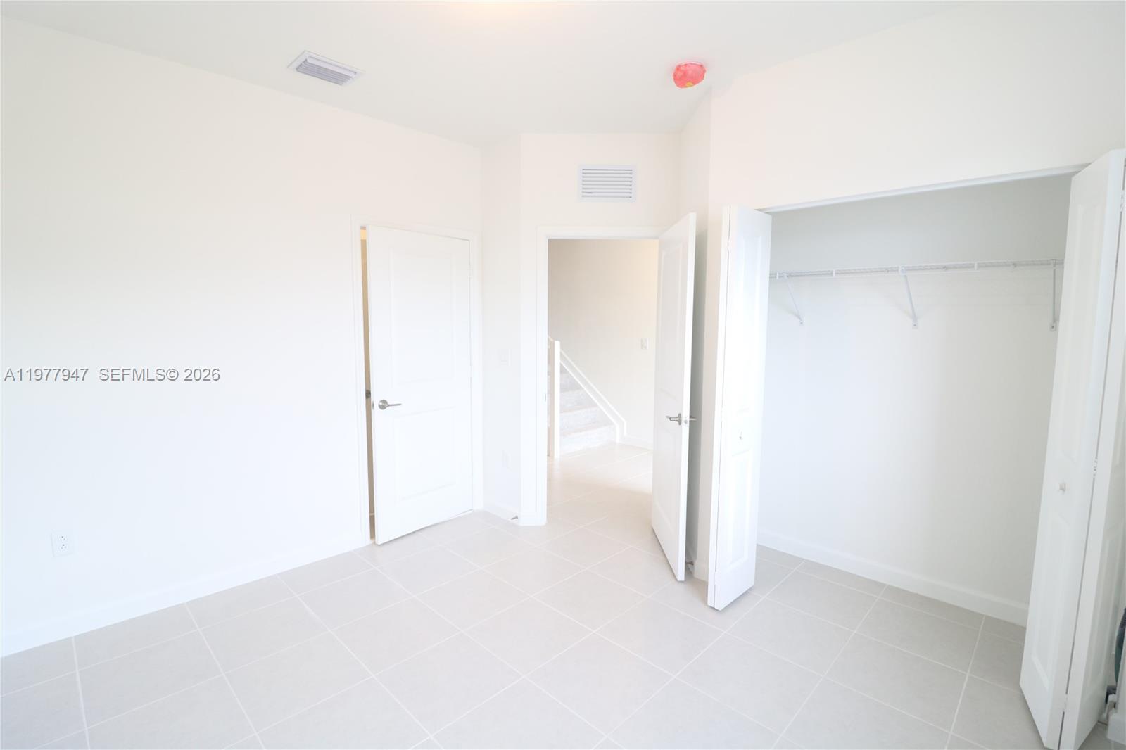 PARADISE PINES - Residential