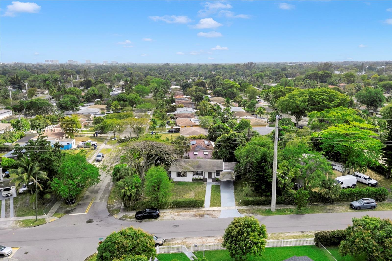 CARL BYOIR - Residential Lease