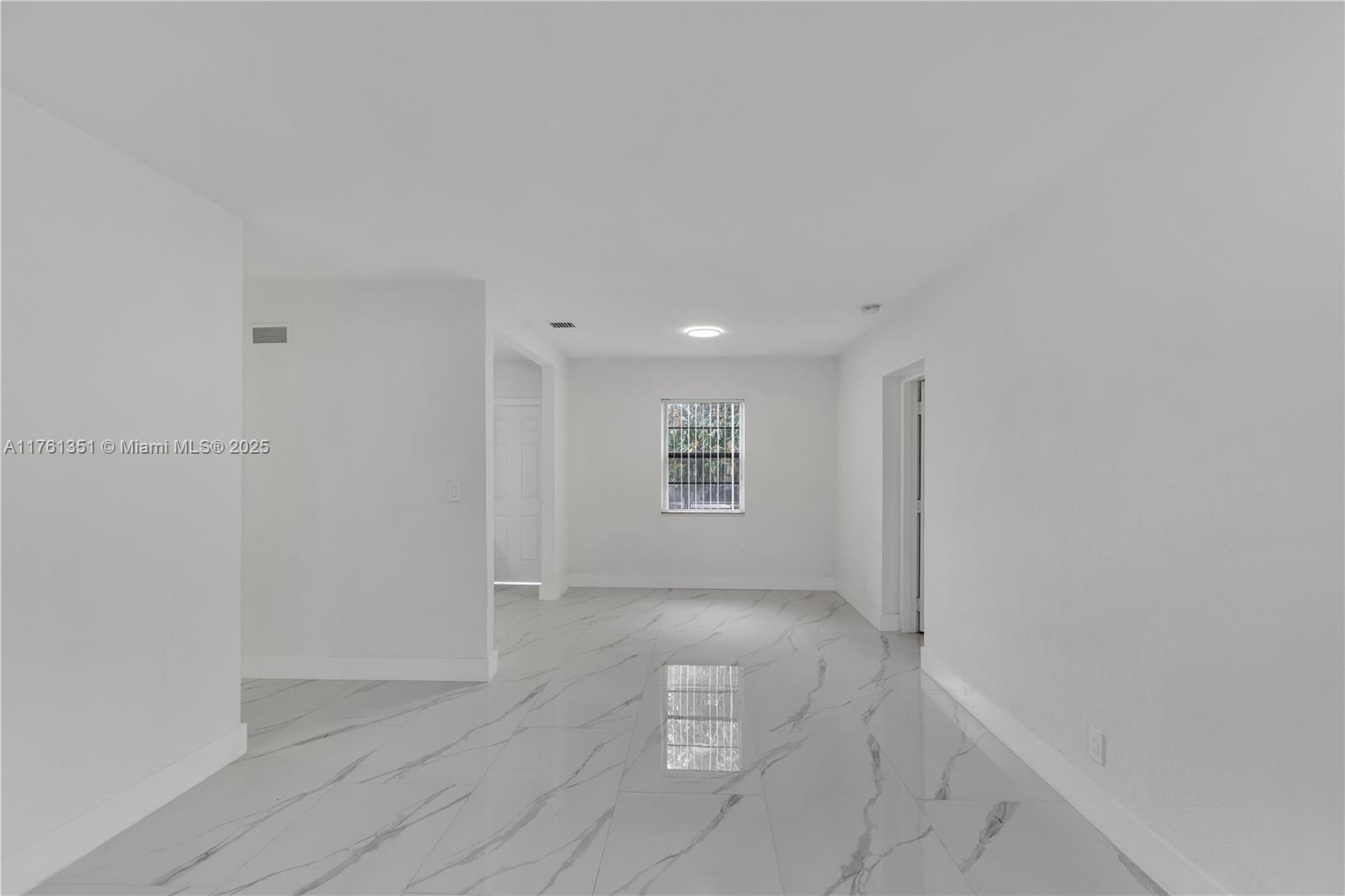 CARL BYOIR - Residential Lease