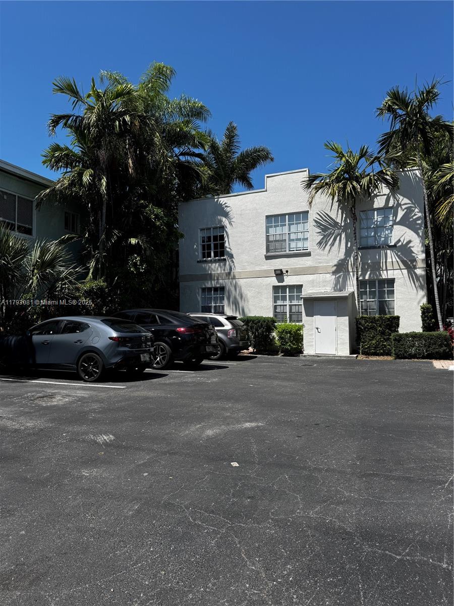 Rental Property at 1117 Euclid Ave 102, Miami Beach, Miami-Dade County, Florida - Bedrooms: 2 
Bathrooms: 1  - $3,000 MO.