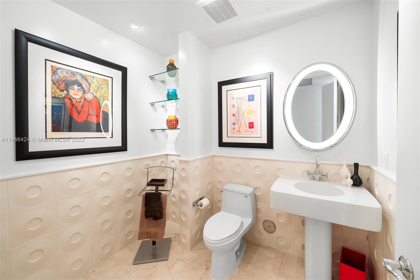 CONTINUUM ON SOUTH BEACH - Residential