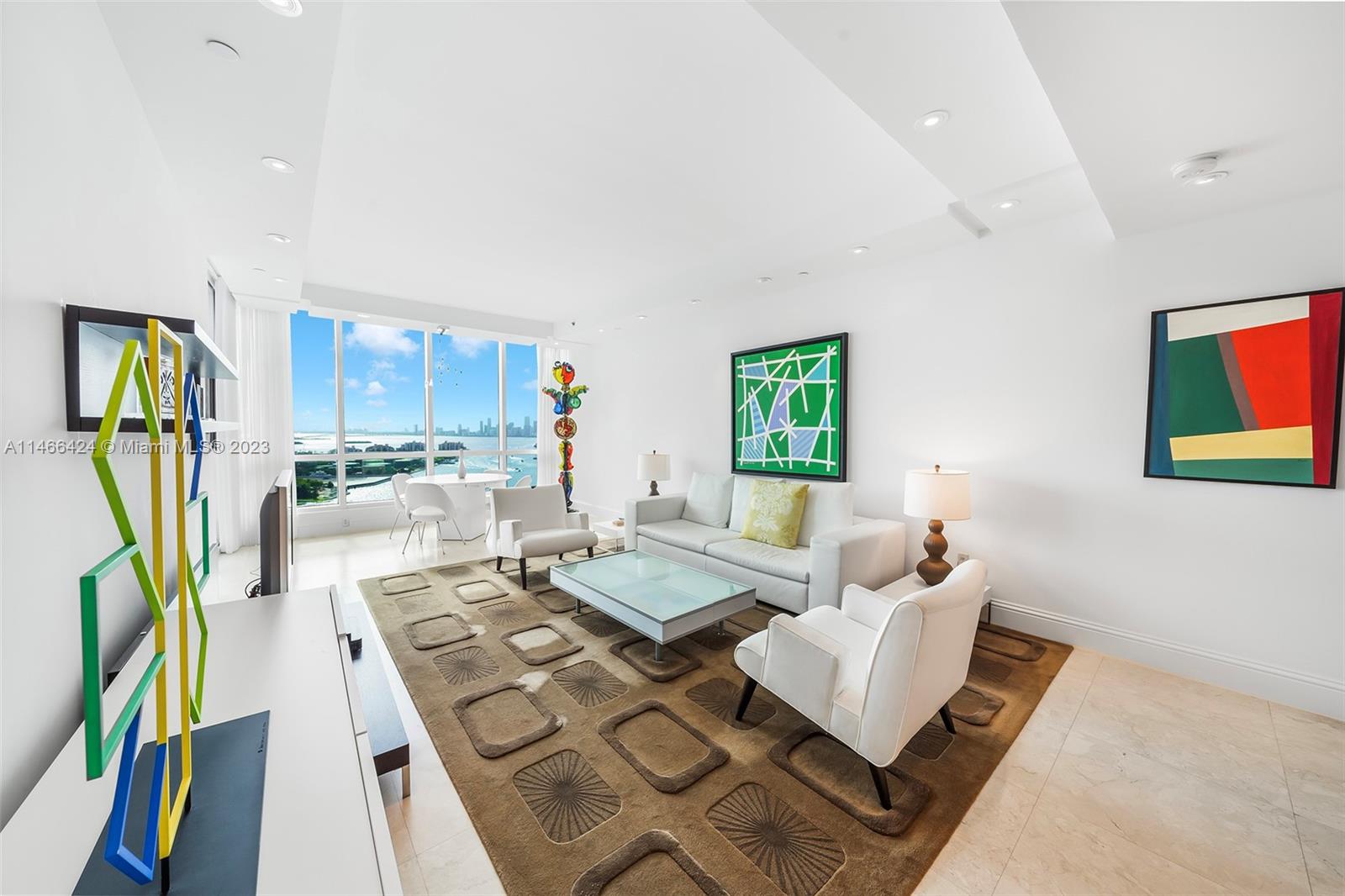 CONTINUUM ON SOUTH BEACH - Residential