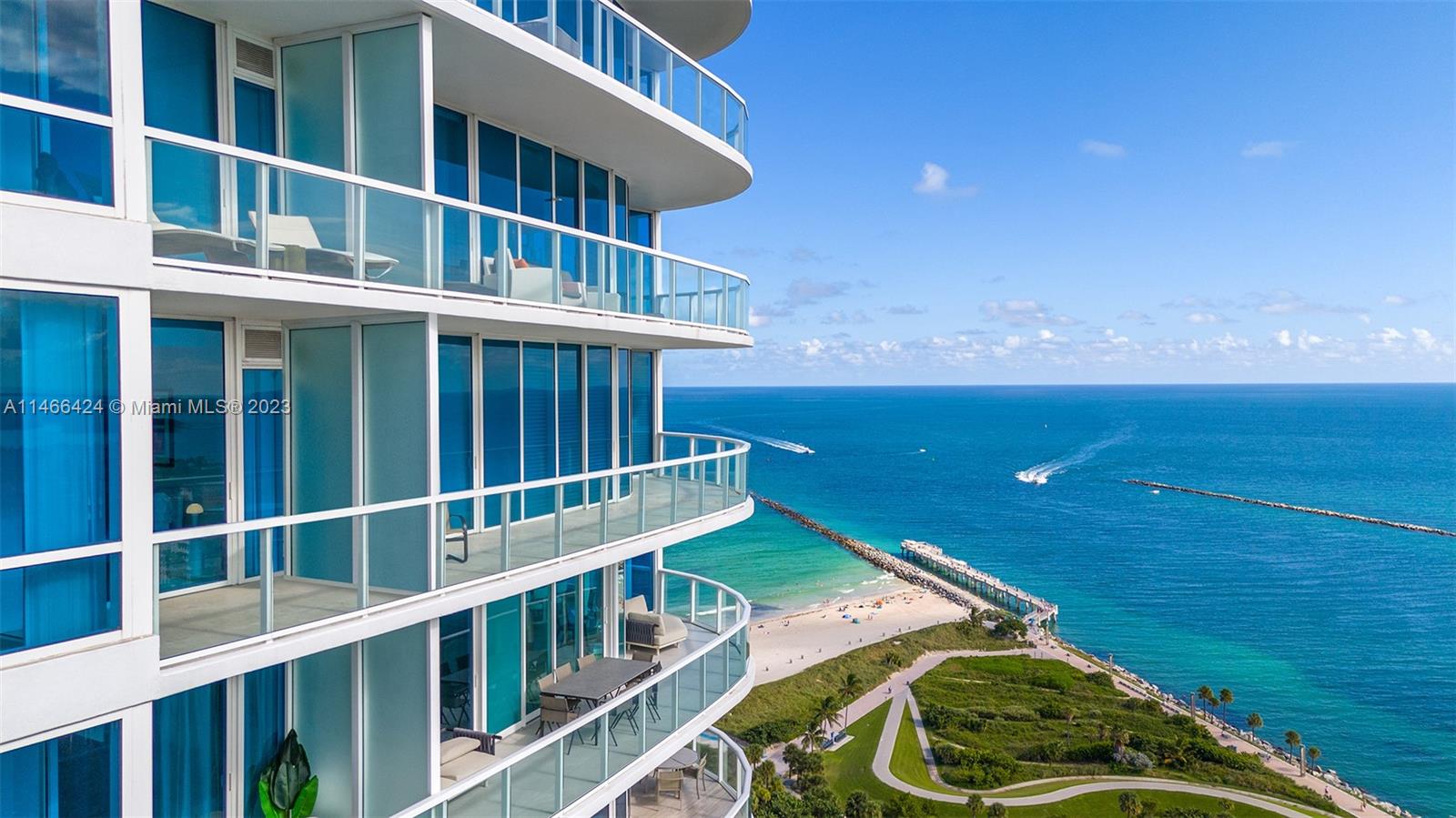 CONTINUUM ON SOUTH BEACH - Residential