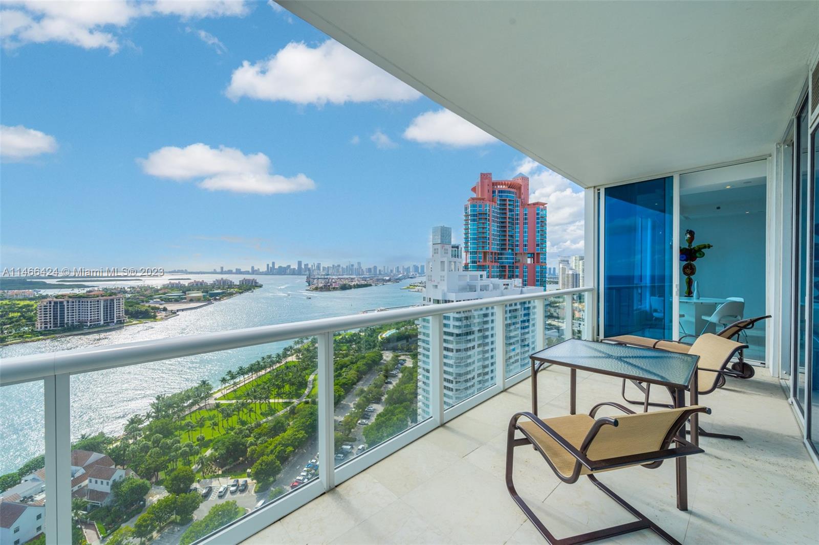 CONTINUUM ON SOUTH BEACH - Residential